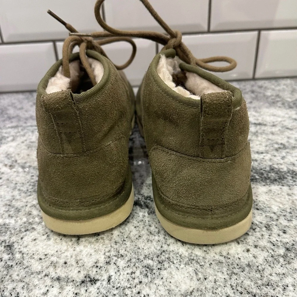 UGG Neumel Chukka‎ Boots Olive Green Suede Shearling Lined Men's Size 10